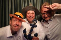 2025-05-17-20-53-58_000_premiumfotobox