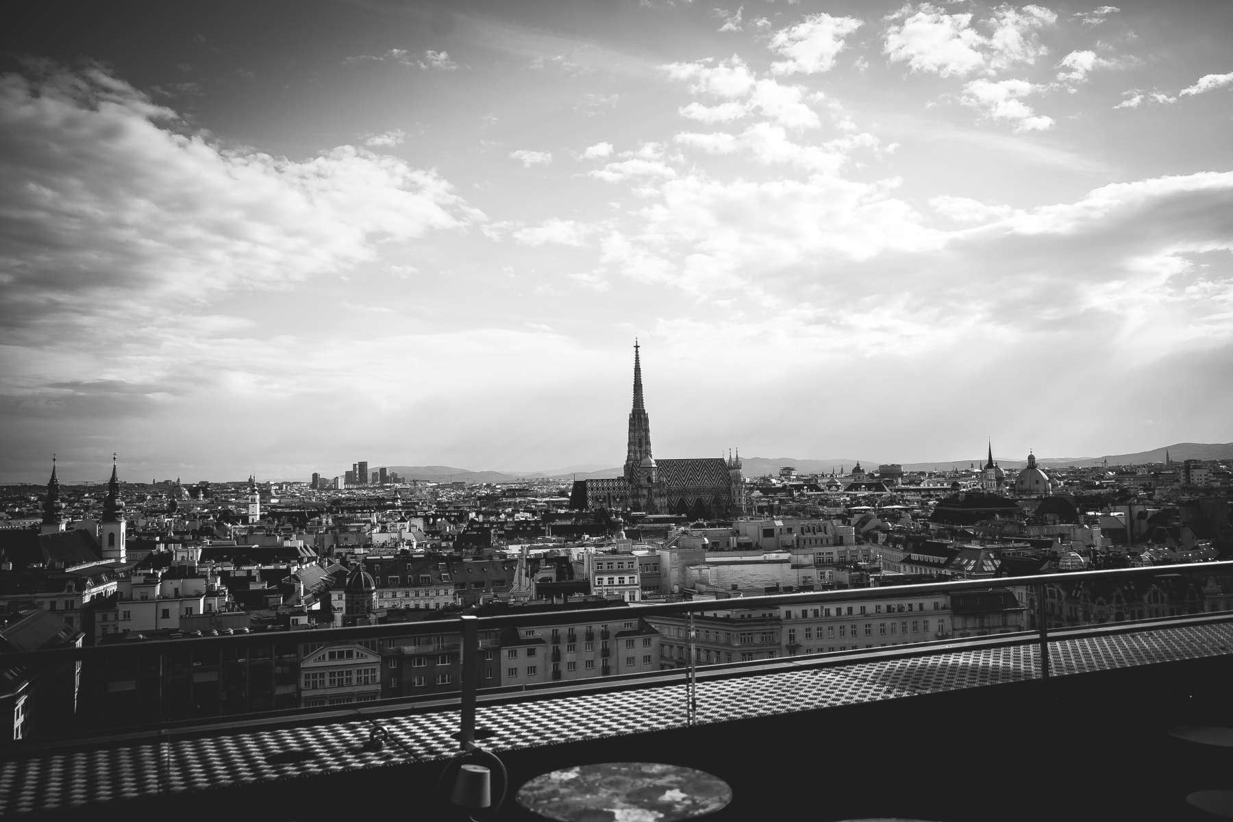835_PicturePeople-Donauzentrum-836_1748619991922
